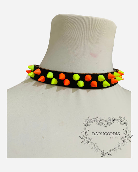 Choker spikes fluo